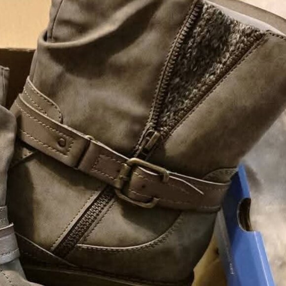 LADIES BOOTS- PERFECT! - Picture 2 of 2